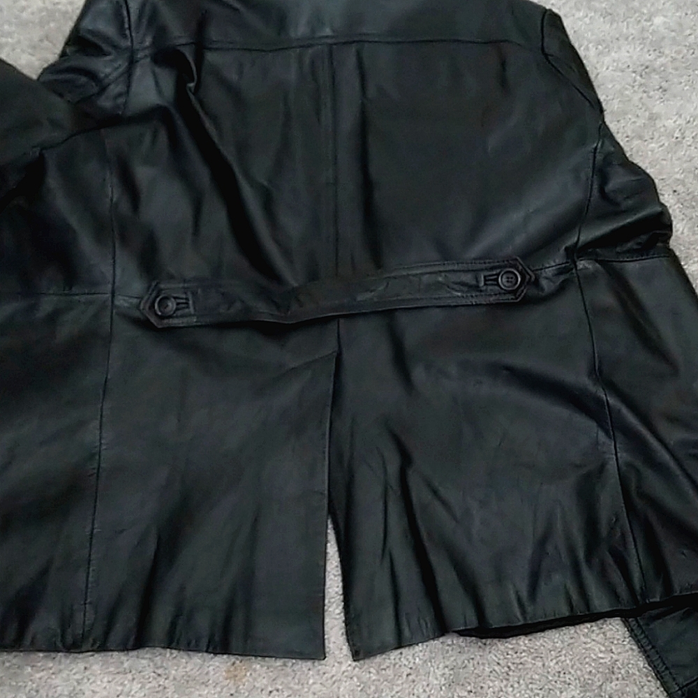 Leather Jacket - Picture 6 of 9